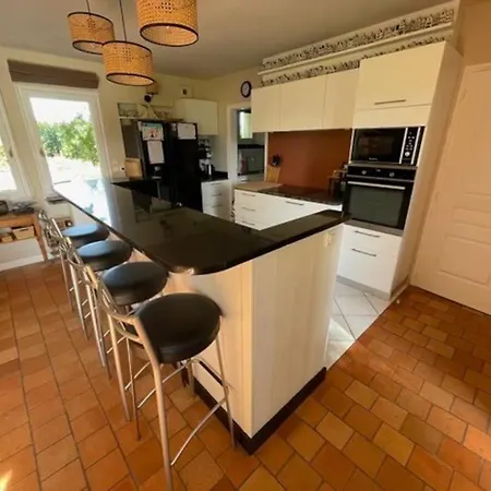Villa, Piscine 3 Ha 12a15 Personnes Holiday home